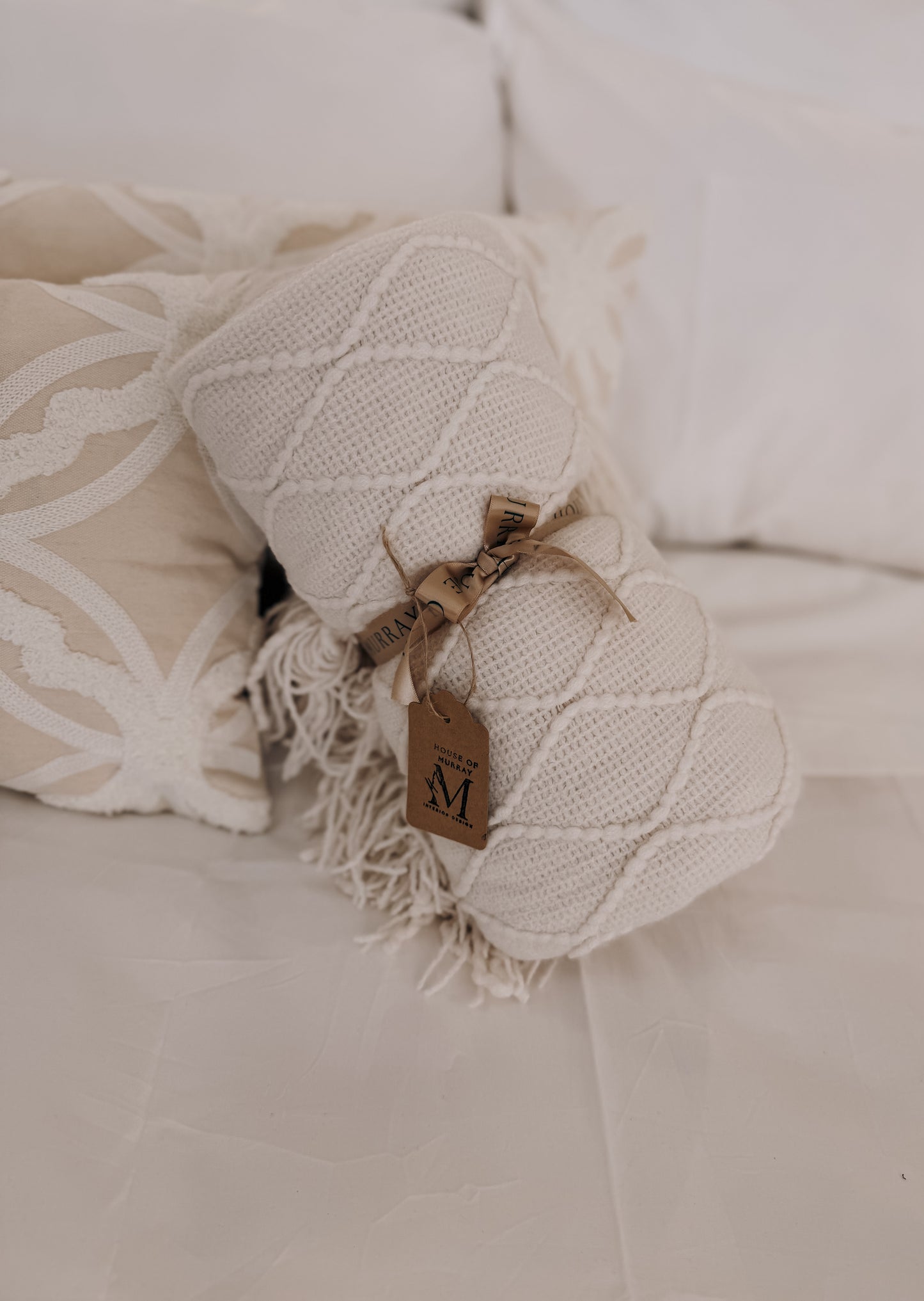 Textured Neutral Throw – 127 × 172 cm