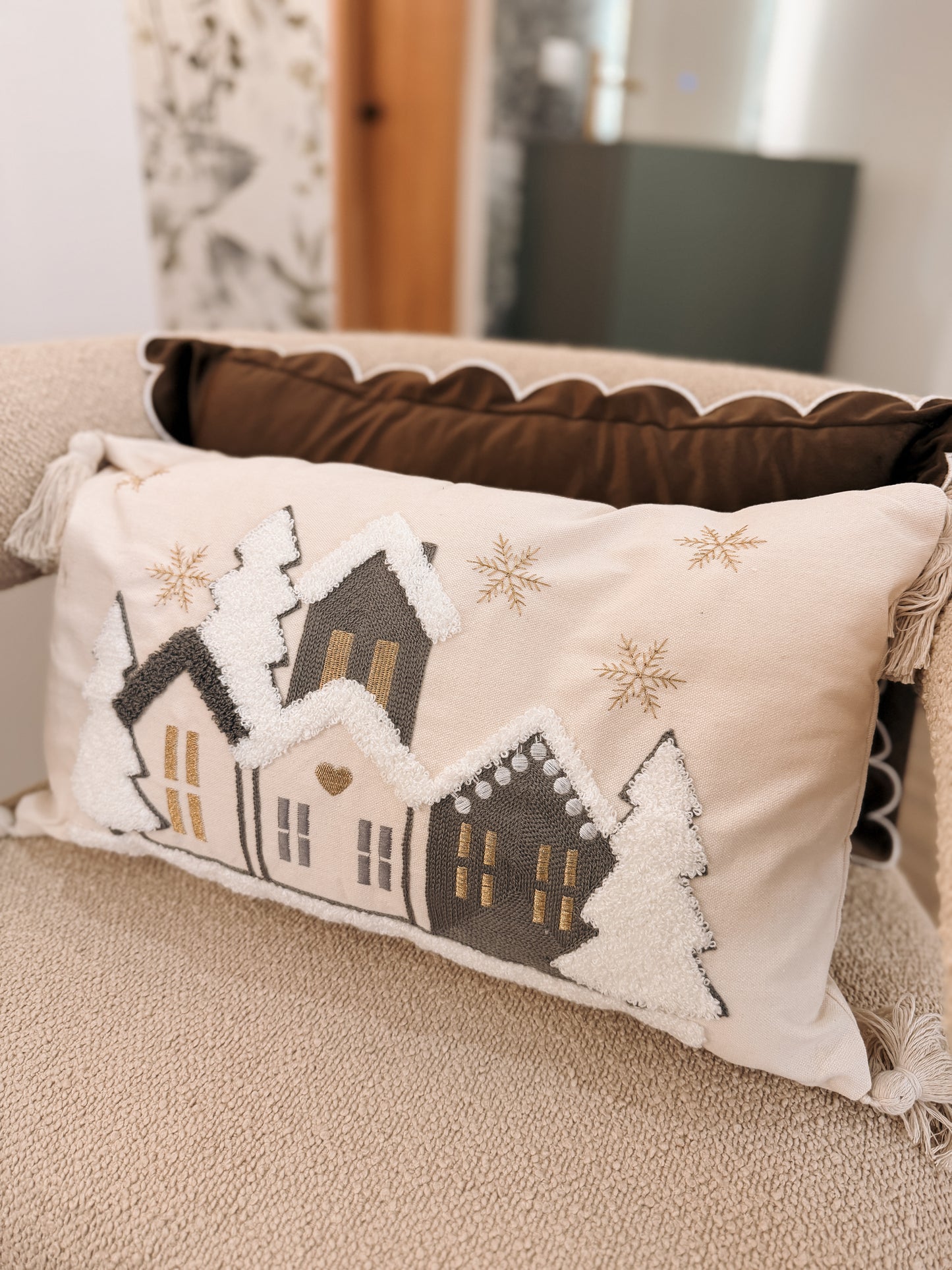 Snowy Village Embroidered Cushion – 30 x 50 cm