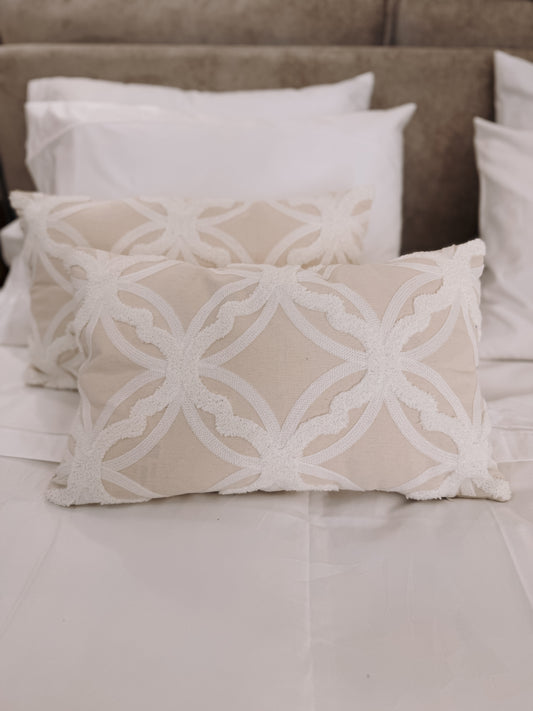 Textured Neutral Cushion – 30 × 50 cm