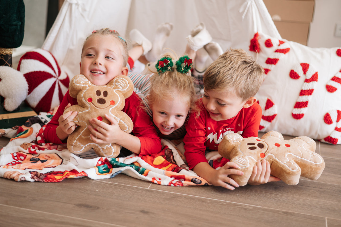 Mickey & Gingerbread Christmas Throw