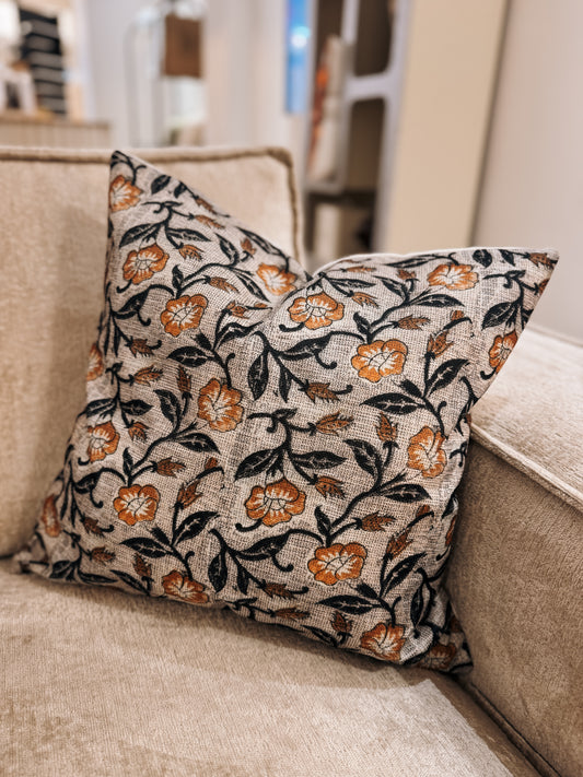 ✨ Floral vintage Cushion 45 × 45 cm – Includes Inner