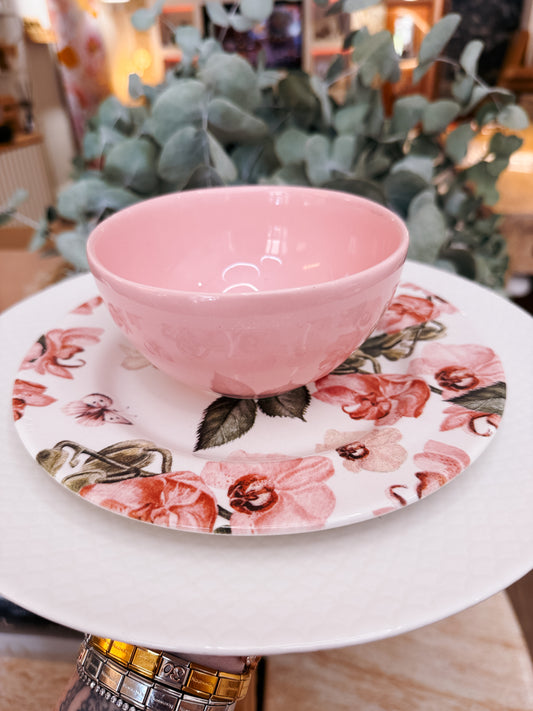 Blush Orchid Set, Blush Dinnerware, Ceramic Plates, Blush Pink Bowls, Butterfly Plates, Elegant Tableware, Romantic Dinnerware, House of Murray Dining, Stoneware Set, Dinner Set Spain, Giftable Tableware, Ivory Plates, Seasonal Tableware, Feminine Table Styling, Signature House of Murray
